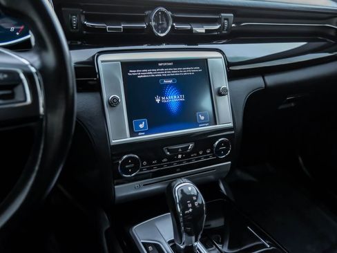 Used 2015 Maserati Quattroporte S Q4 image 27