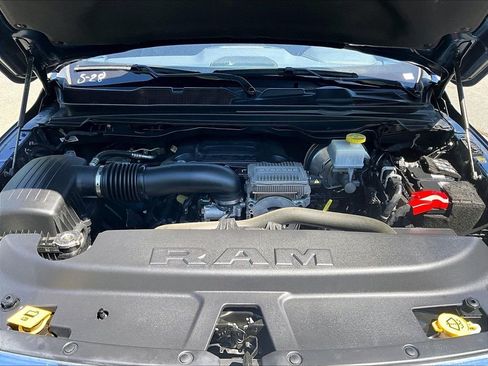 Used 2023 RAM 1500 Laramie AWD/4WD image 10