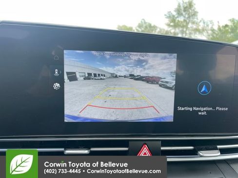 Used 2024 Hyundai Elantra SEL FWD image 13