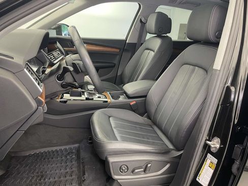 Used 2023 Audi Q5 2.0T Premium w/ Convenience Package AWD/4WD image 5