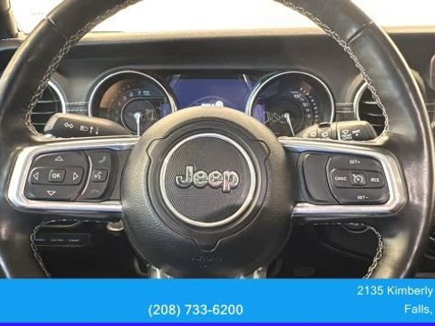 Used 2022 Jeep Wrangler Unlimited Sahara w/ Cold Weather Group AWD/4WD image 19