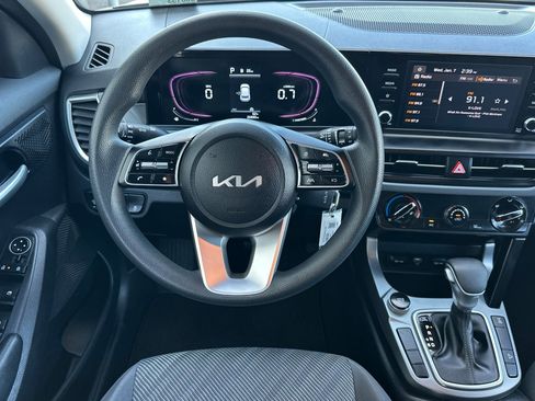 Used 2024 Kia Seltos LX image 14