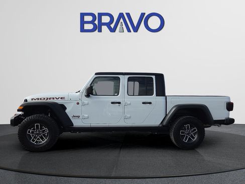 Used 2026 Jeep Gladiator Mojave AWD/4WD image 2