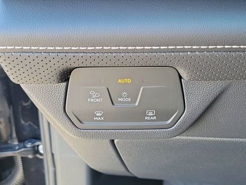 New 2026 Volkswagen Atlas SE FWD image 29