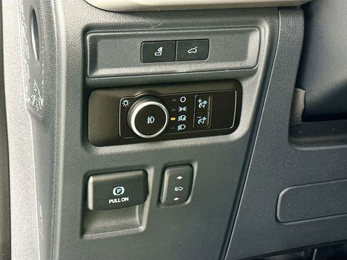 Used 2023 Ford Expedition XLT RWD image 10