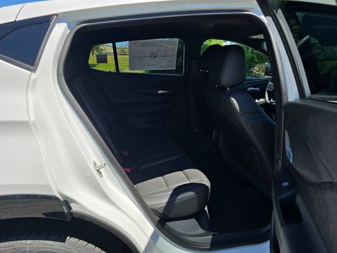 New 2026 Buick Envista Sport Touring w/ Convenience I Package FWD image 31