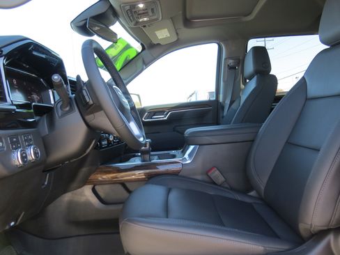 New 2025 GMC Sierra 1500 Elevation w/ Elevation Premium Package image 19