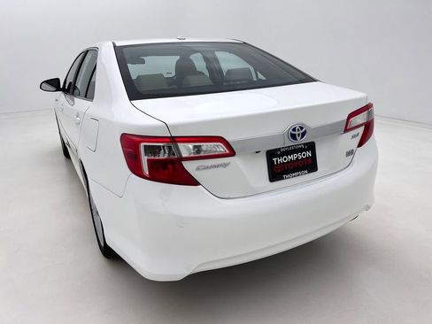 Used 2012 Toyota Camry XLE w/ Leather Pkg image 8