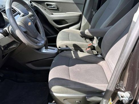 Used 2016 Chevrolet Trax LS FWD image 16