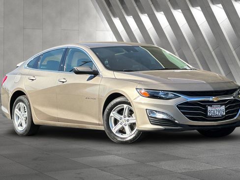 Used 2023 Chevrolet Malibu LT image 1