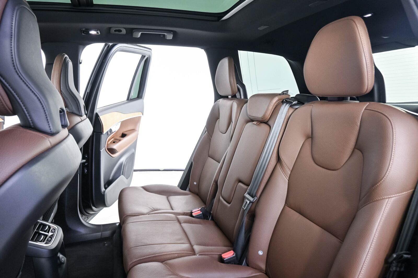 Certified 2024 Volvo XC90 T8 Plus w/ Protection Package Premier AWD/4WD image 19