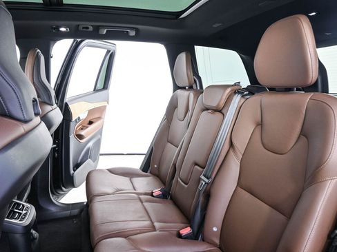 Used 2024 Volvo XC90 T8 Plus w/ Protection Package Premier AWD/4WD image 19