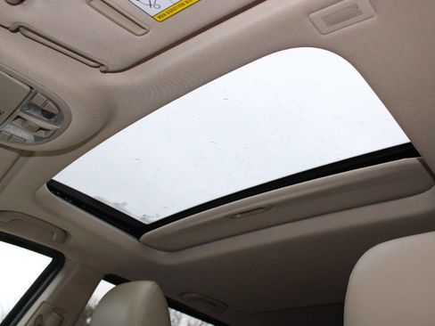 Used 2011 Hyundai Santa Fe Limited image 17