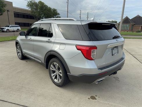 Used 2020 Ford Explorer Platinum w/ Premium Technology Package AWD/4WD image 5