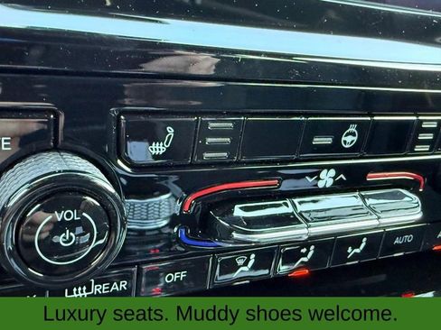 New 2025 Jeep Grand Cherokee Altitude image 15