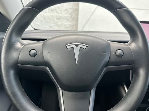 Used 2018 Tesla Model 3 Mid Range image 21