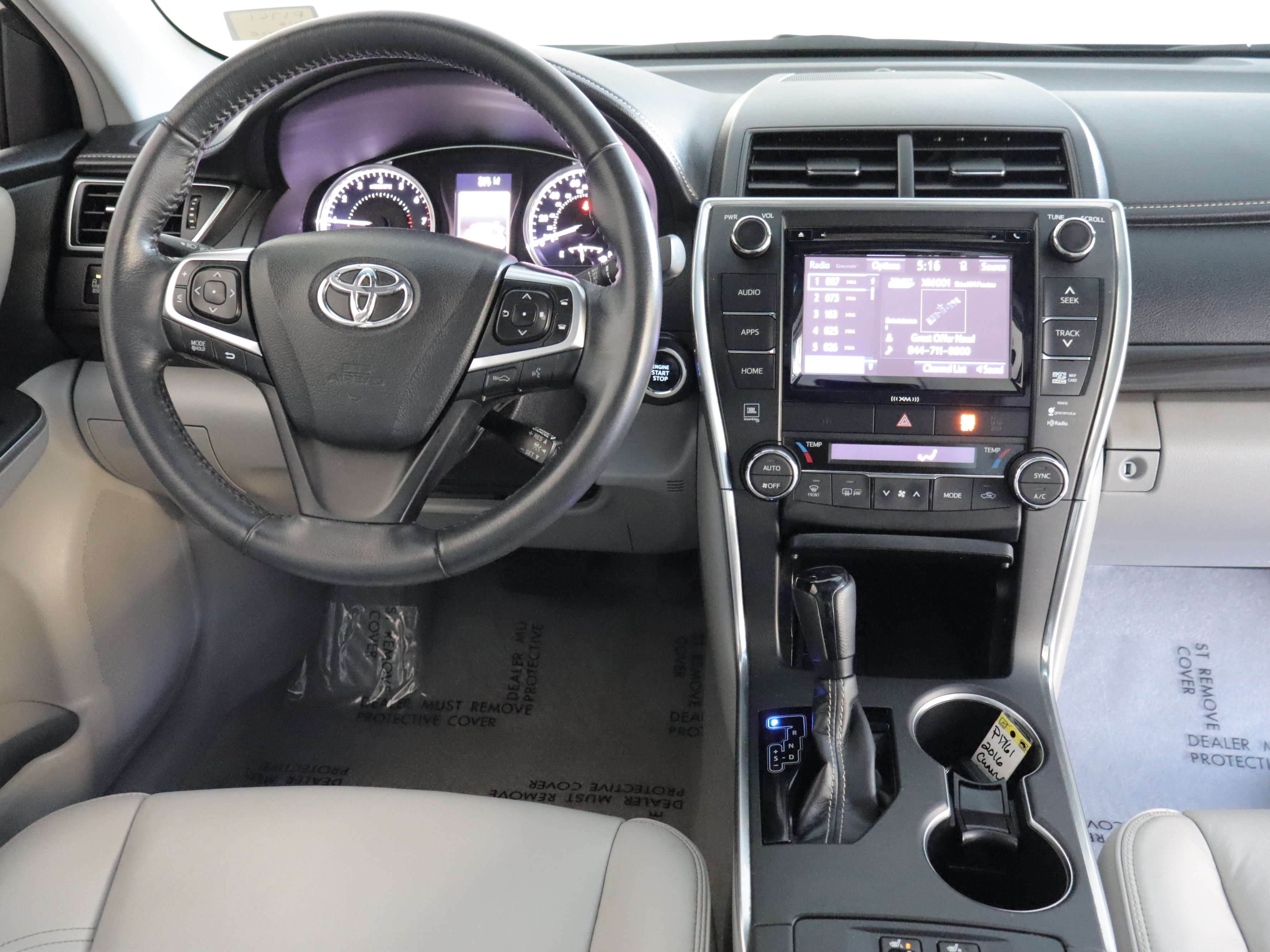 Used 2016 Toyota Camry XLE w/ Advanced Technology Package FWD image 2