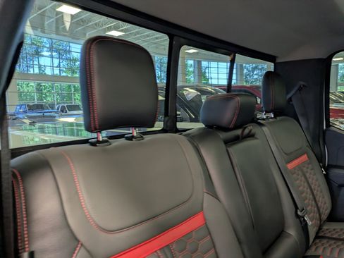 Used 2023 Ford F150 Lariat w/ Equipment Group 502A High AWD/4WD image 38
