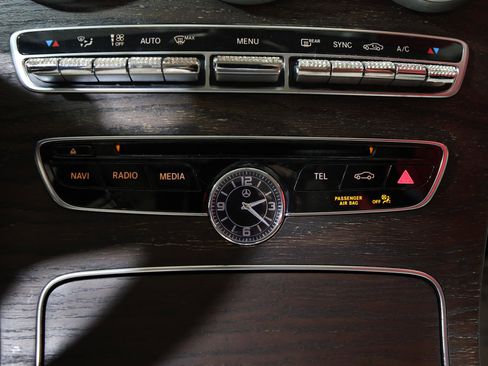 Used 2018 Mercedes-Benz C 300 Sedan image 20