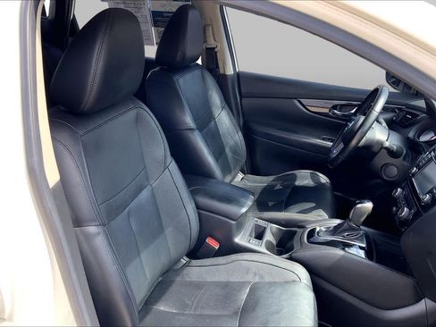 Used 2017 Nissan Rogue Sport SL FWD image 9