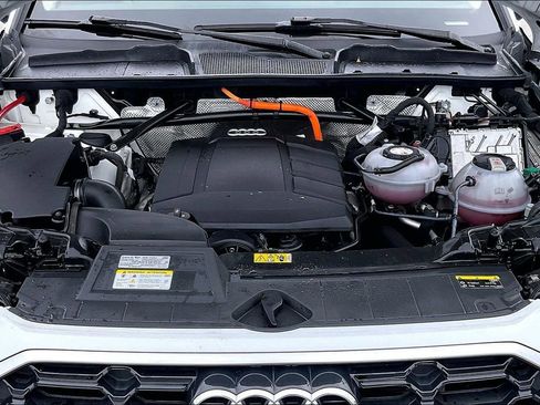 Used 2023 Audi Q5 e Premium Plus w/ Premium Plus Package AWD/4WD image 12
