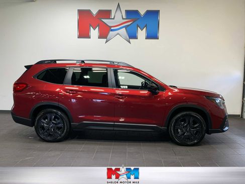 Used 2025 Subaru Ascent Onyx Edition image 1