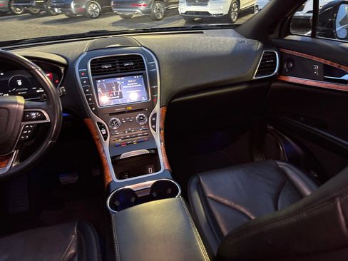 Used 2020 Lincoln Nautilus Reserve w/ Cargo Utility Package image 30