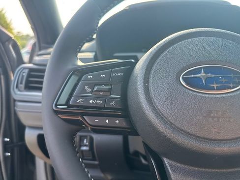 Used 2025 Subaru Forester Premium AWD/4WD image 9