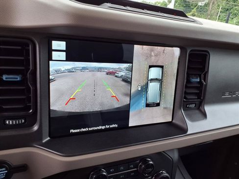 Used 2024 Ford Bronco Wildtrak AWD/4WD image 19