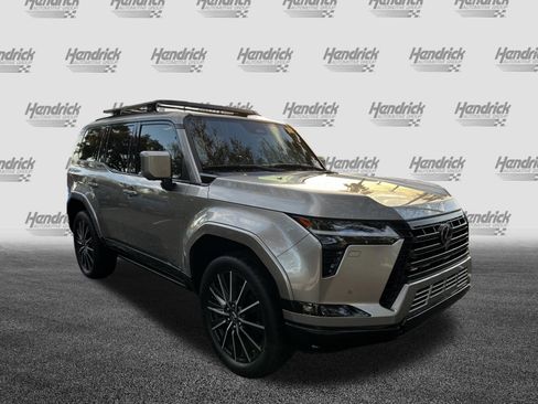 Certified 2024 Lexus GX 550 w/ Accessory Package (31) image 2