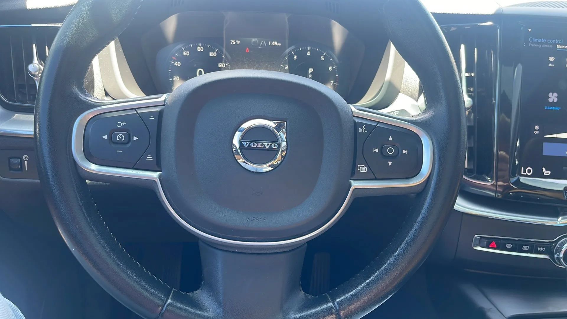 Used 2020 Volvo XC60 T5 Momentum AWD/4WD image 12
