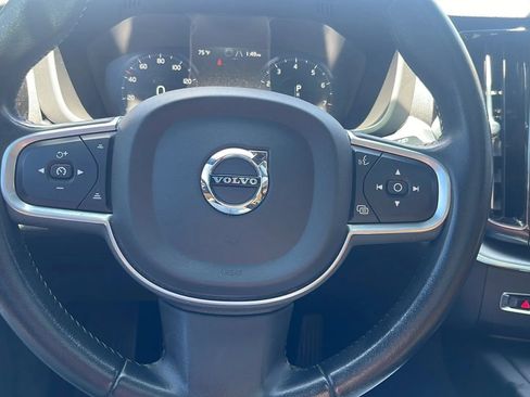 Used 2020 Volvo XC60 T5 Momentum AWD/4WD image 12