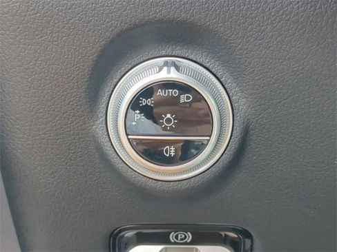 Used 2025 Mercedes-Benz C 300 C 300 image 49