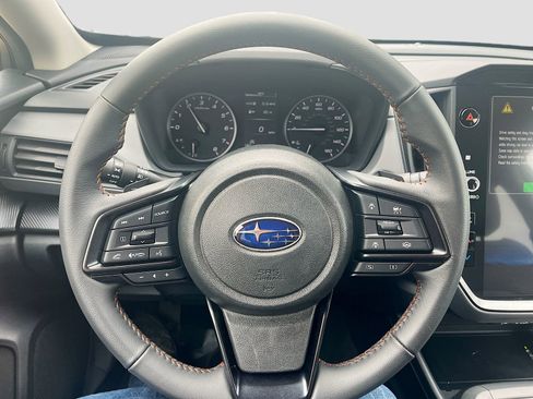 Used 2025 Subaru Crosstrek 2.5i Limited AWD/4WD image 11