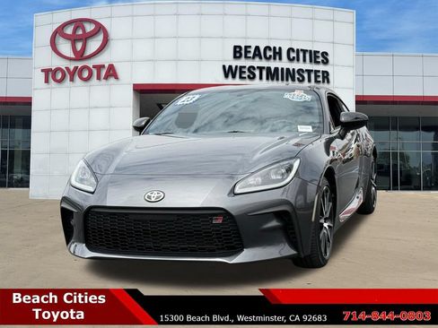 Certified 2023 Toyota GR86 w/ ALL Weather Mat Package (TMS) RWD image 4