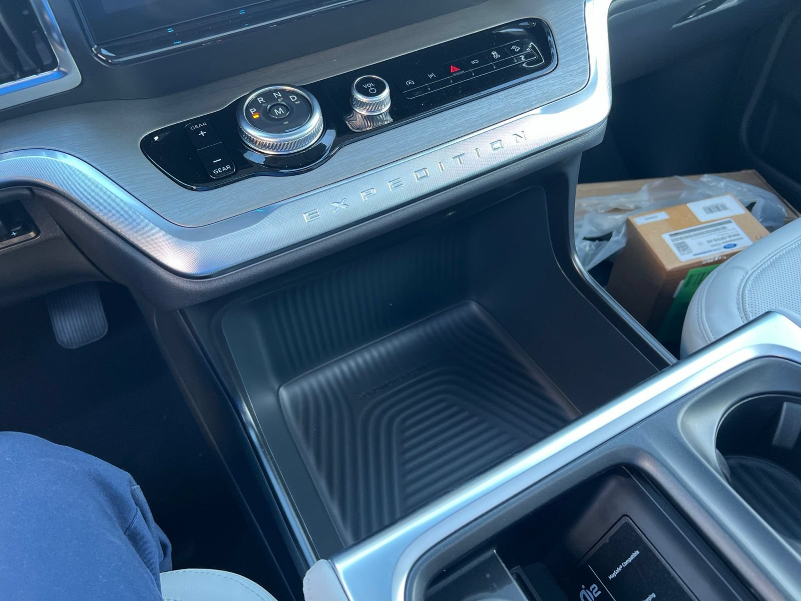 New 2027 Ford Expedition Max Platinum AWD/4WD image 27