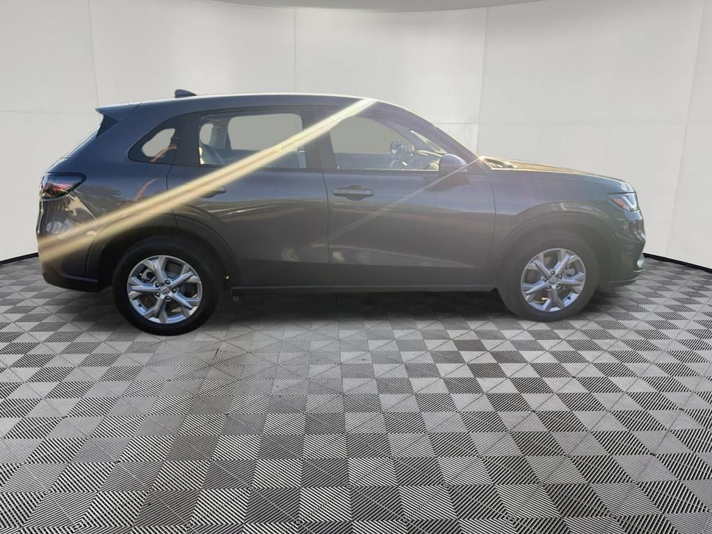 Used 2024 Honda HR-V LX image 9