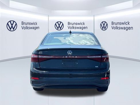 New 2026 Volkswagen Jetta SE FWD image 5