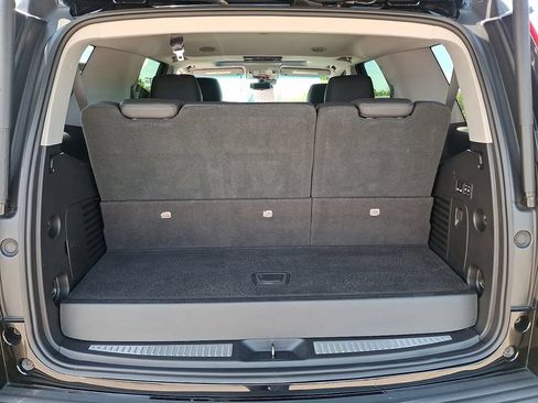 Used 2019 Cadillac Escalade Premium Luxury AWD/4WD image 30