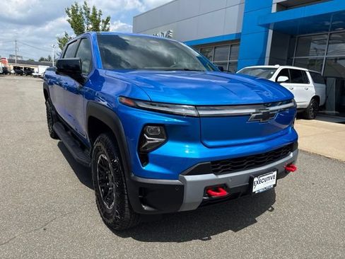 Used 2026 Chevrolet Silverado EV Trail Boss AWD/4WD image 4