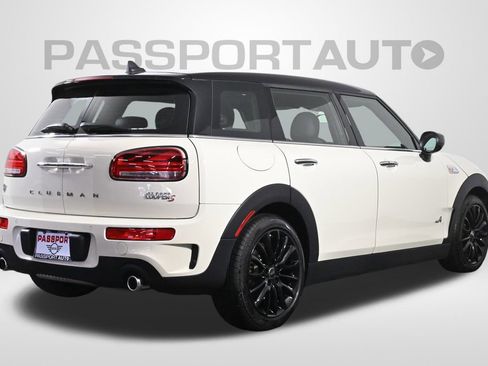 Used 2022 MINI Cooper Clubman S w/ Driver Assistance Package image 10