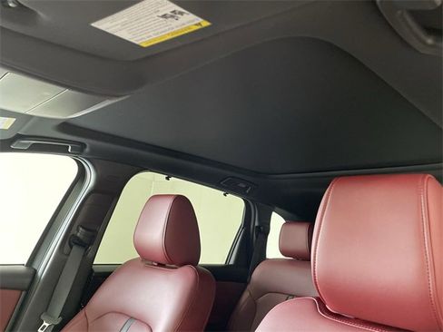 Certified 2025 MAZDA CX-70 Plug-In Hybrid w/ Premium Plus image 24