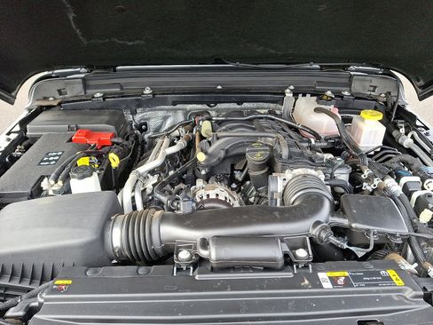 Certified 2024 Jeep Gladiator Sport image 27