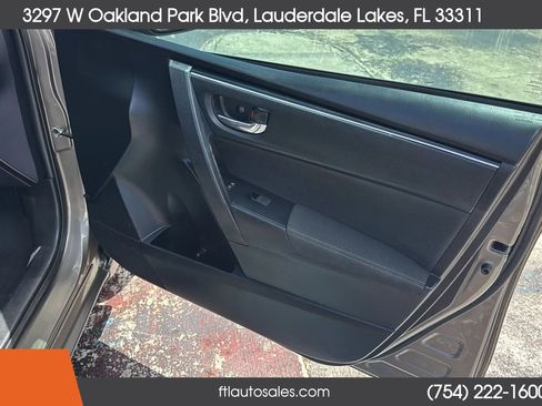 Used 2017 Toyota Corolla LE image 38