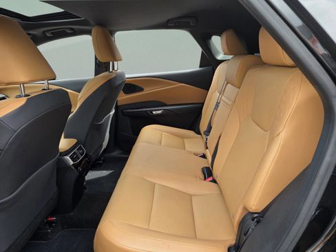 Certified 2025 Lexus RX 350 Premium w/ Accessory Package (Z1) image 20