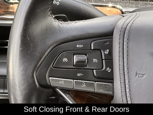 Used 2023 Cadillac Escalade ESV Sport Platinum AWD/4WD image 16