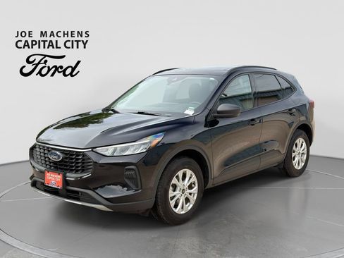 Used 2025 Ford Escape Active w/ Tech Pack #1 AWD/4WD image 9