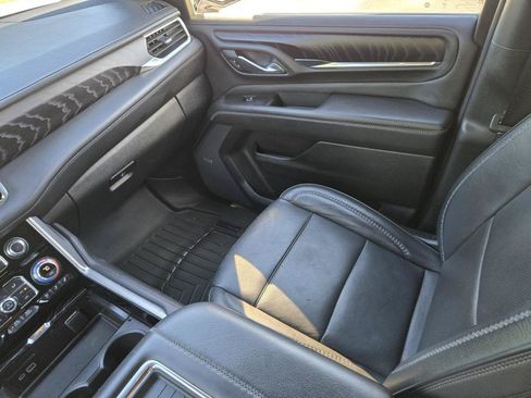 Used 2023 GMC Yukon Denali RWD image 21