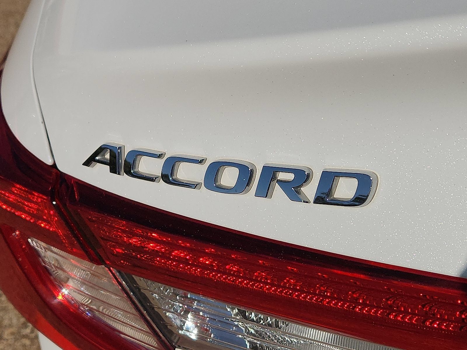 Used 2019 Honda Accord EX image 9