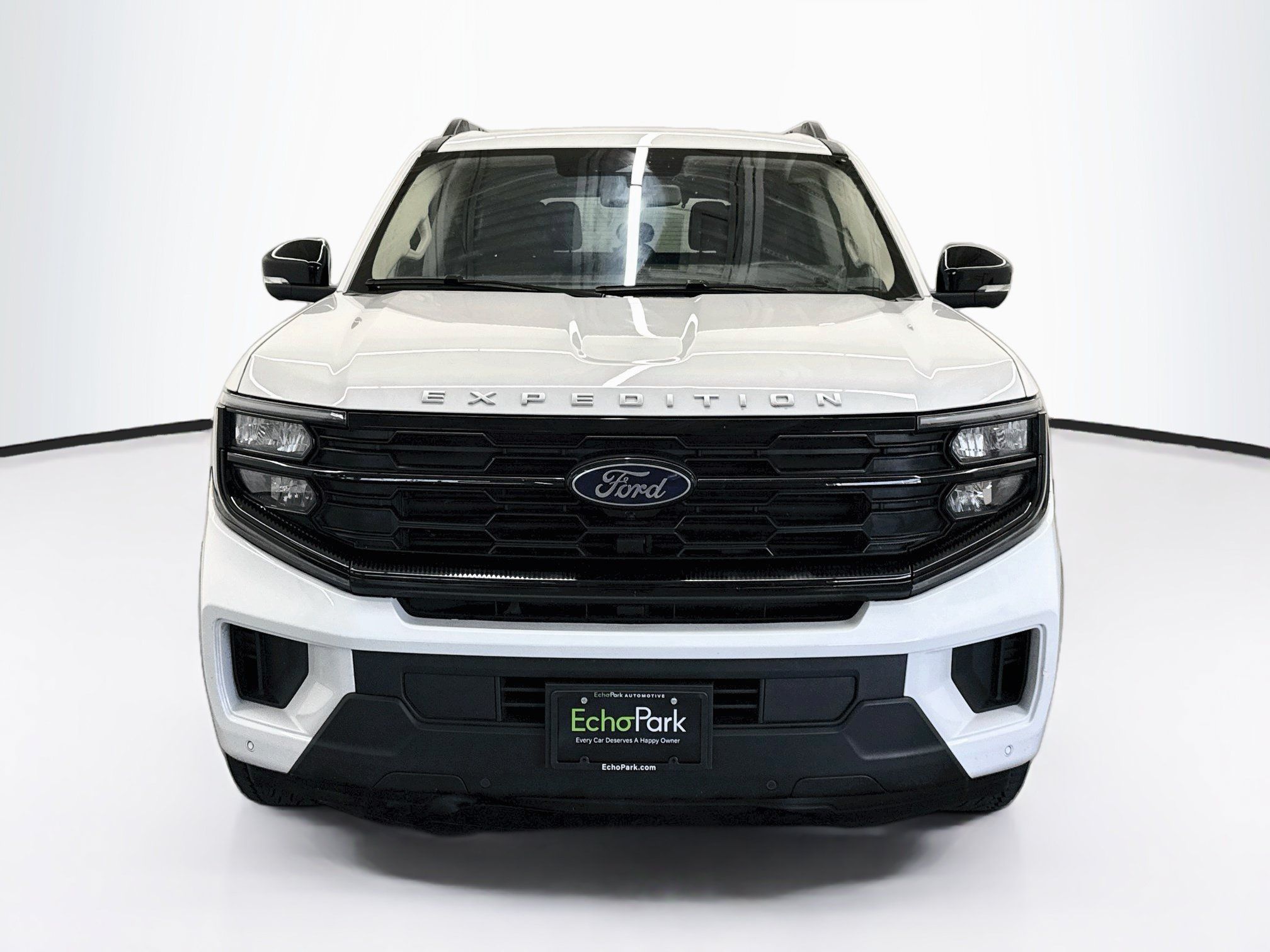 Used 2025 Ford Expedition Active AWD/4WD image 2